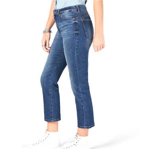 Cropped Straight-Leg Jeans - Picture 2 of 3